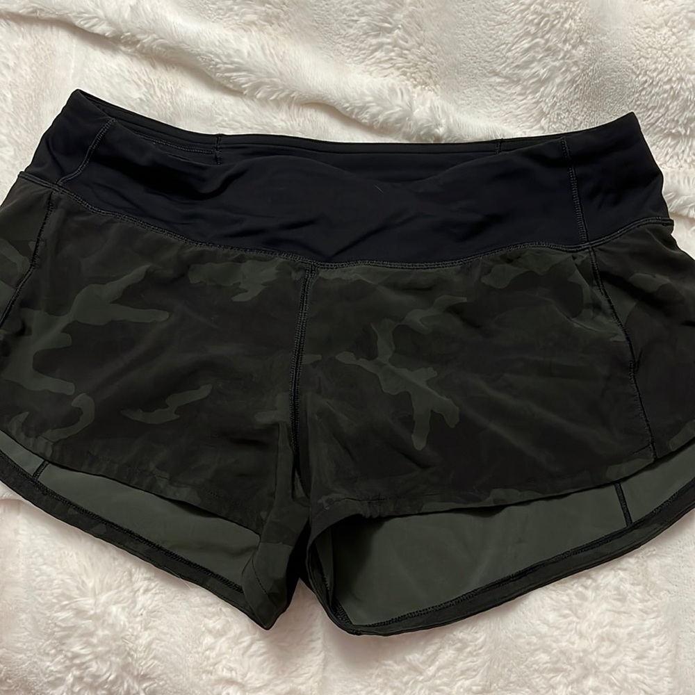 Lululemon camo shorts! Excellent condition. Smoke free home.